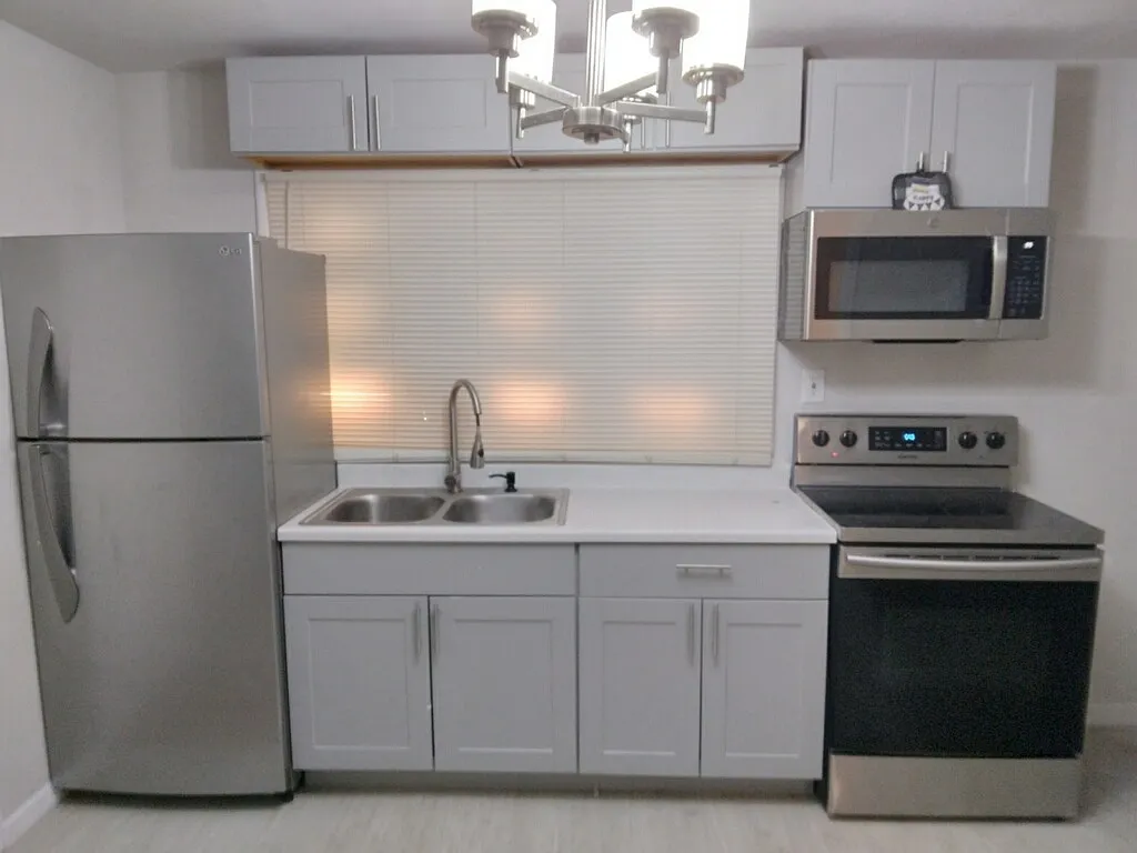 8280 W Madison St — Photo 2