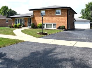 6432 W 83rd Pl, Oak Lawn, IL