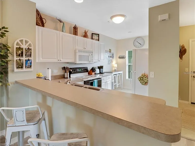 2121 Heron Lake Dr #204 — Photo 8