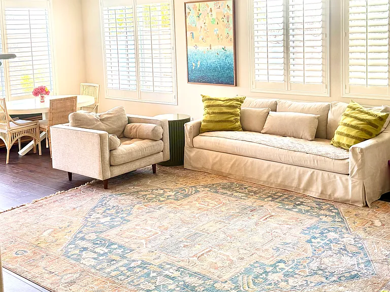 Second living area/room