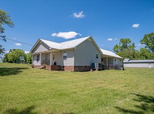 706 Tingle Trapp Rd, Lawrenceburg, TN 38464