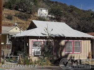 Front of Home w Parking Space in front