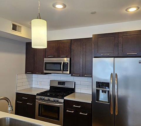 3rd image of 843 N 16th St #3