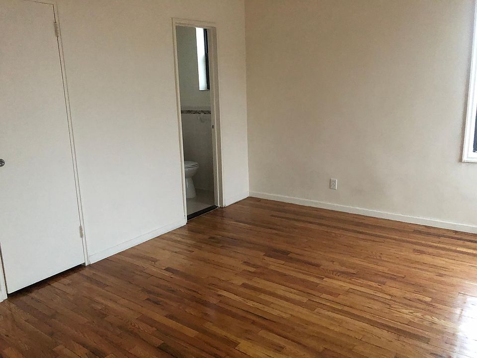 1st image of 13702 Northern Blvd #2