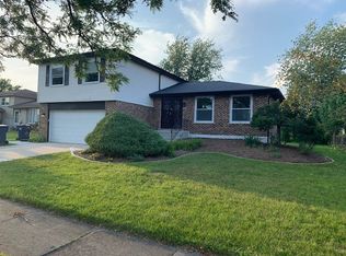 6300 Sunflower Dr, Matteson, IL 60443