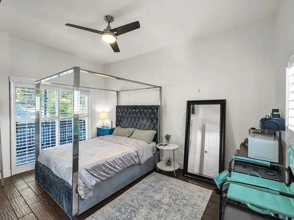 22736 Cavalier St #1, Woodland Hills, CA 91364