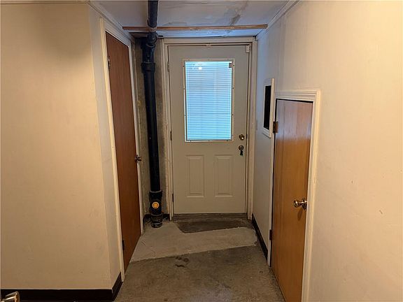 4th image of 10723 Beacon Ave