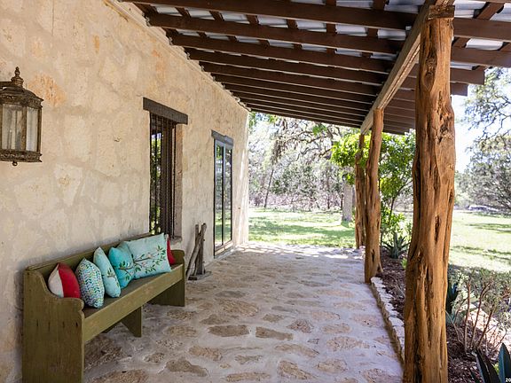 4th image of 132 Ridge