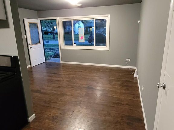 3rd image of 2519 221st St