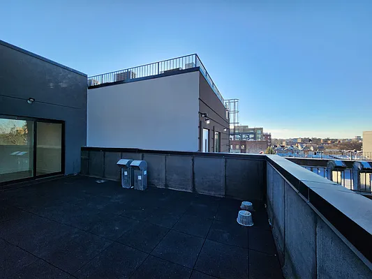 Rented by Rennit Inc. | media 11