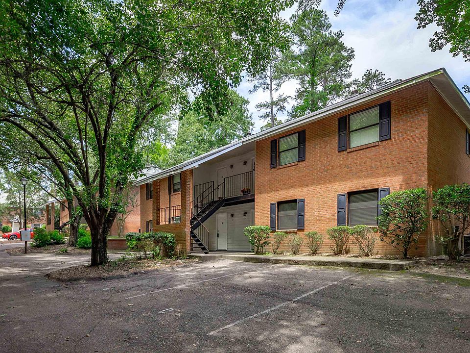 1st image of 3921 Overbrook Dr APT B