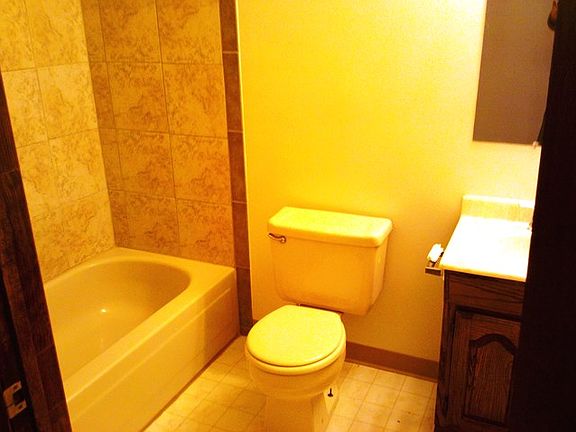 Rental 2816 Norwich_23980_3_01052015