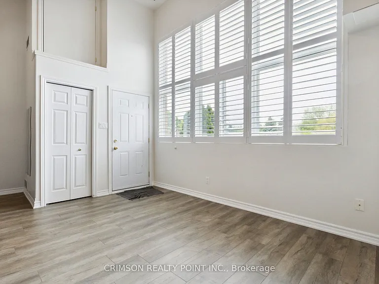 111 Grey St #105 — Photo 18