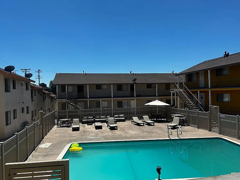 1551 Ridgecrest St #C — Photo 3