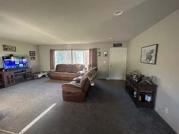 9959 S Butte Creek Rd, Scotts Mills, OR 97375