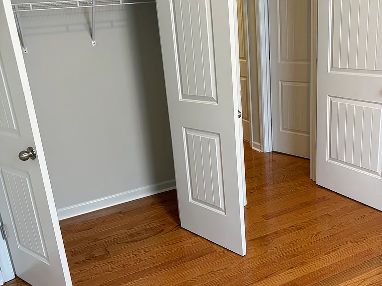 408 Vandemere Ct — Photo 32