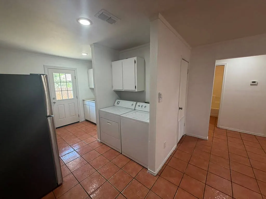 2 bed, 1.0 bath, 840 sqft, $750 — Photo 4