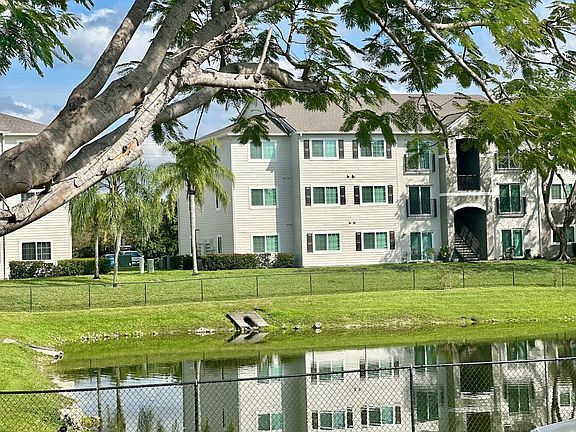 2nd image of 5335 Hawks Landing Dr #4-208