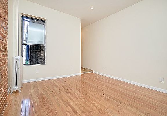 4th image of 360 W 127th St APT 1W