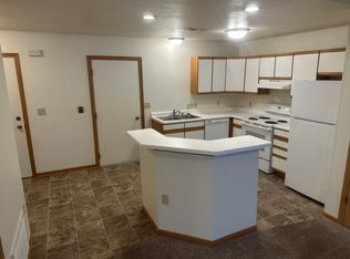 1009 Clement St #B, Watertown, WI 53094