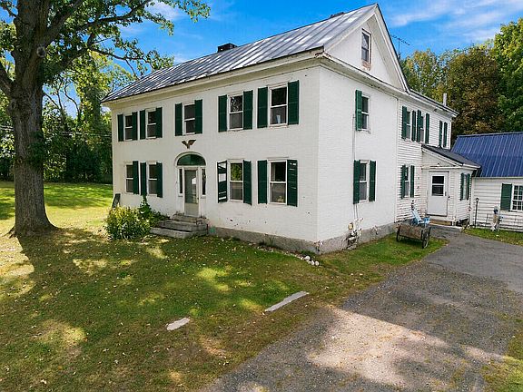 3rd image of 323 Augusta Road