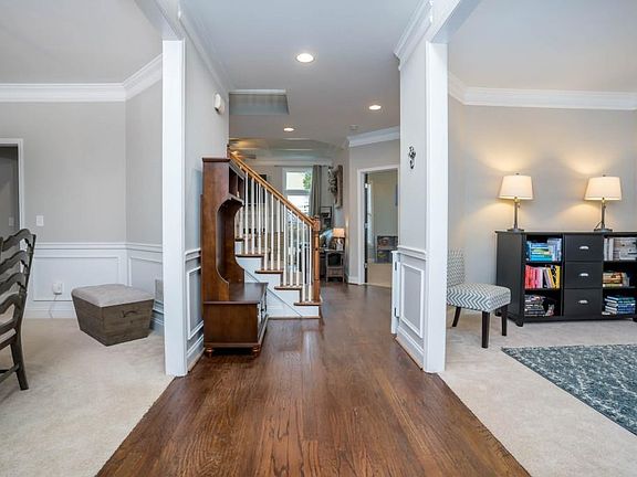 4th image of 634 Wexford Ct