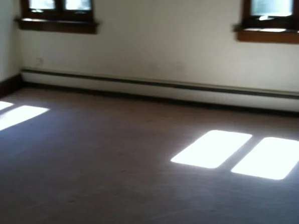 68 Linwood Ave E, Paramus, NJ 07652