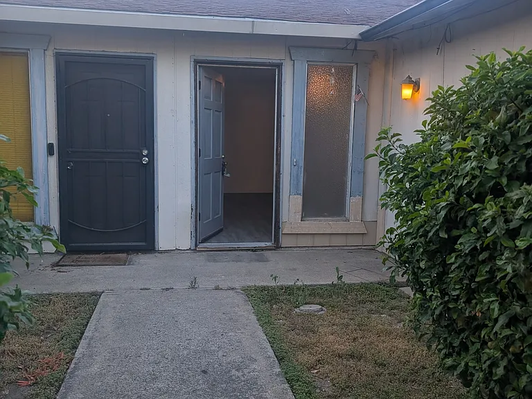 3831 Rion Way — Photo 11
