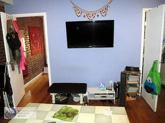 Rented by Metropolitan Property Group | media 21