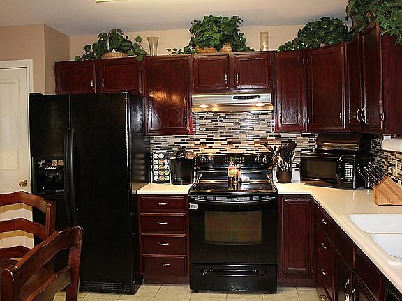 3rd image of 2903 Quail Run Dr