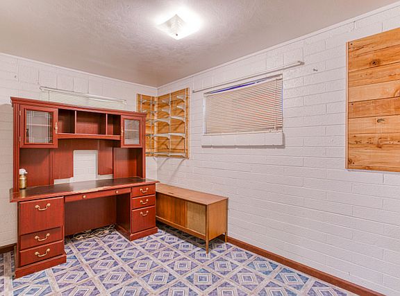 2nd image of 1014 S Montgomery St