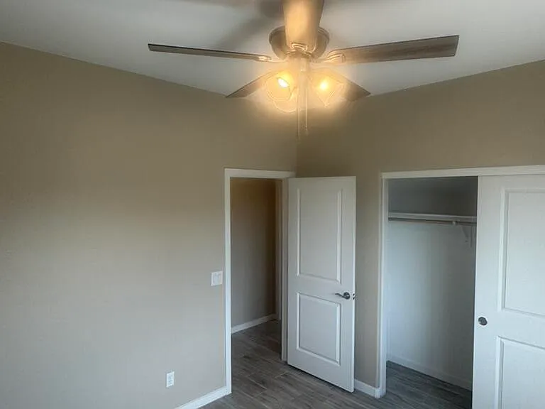15235 S Country Club Dr — Photo 8