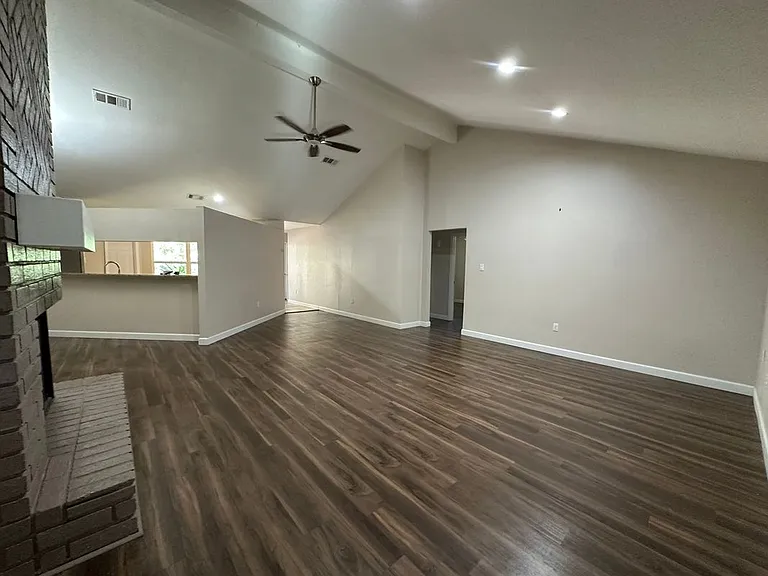 6838 Apona St — Photo 3