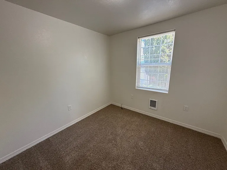 647 Columbia St NE #647 — Photo 10