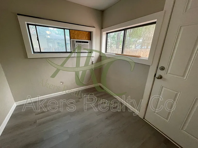 1640 E Orman Ave — Photo 6