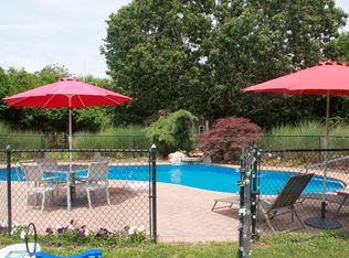 144 Manor Ln, Riverhead, NY 11901