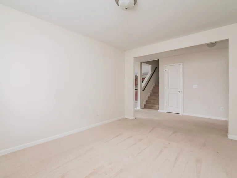 1345 Lowenstein St — Photo 7
