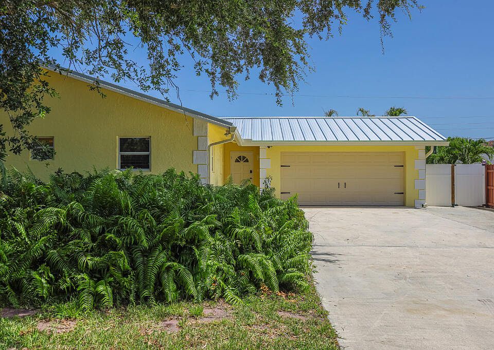 1st image of 384 NW 23rd Street