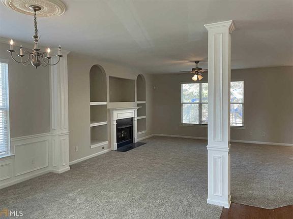 3rd image of 2276 Park Manor Ln