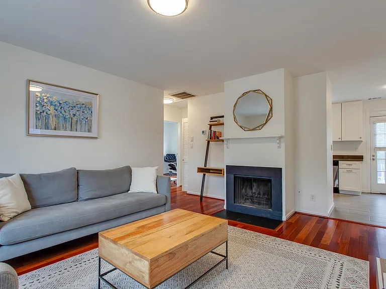 2707 S Walter Reed Dr #B — Photo 8