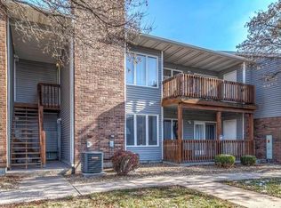1011 King Dr, Saint Charles, MO 63303