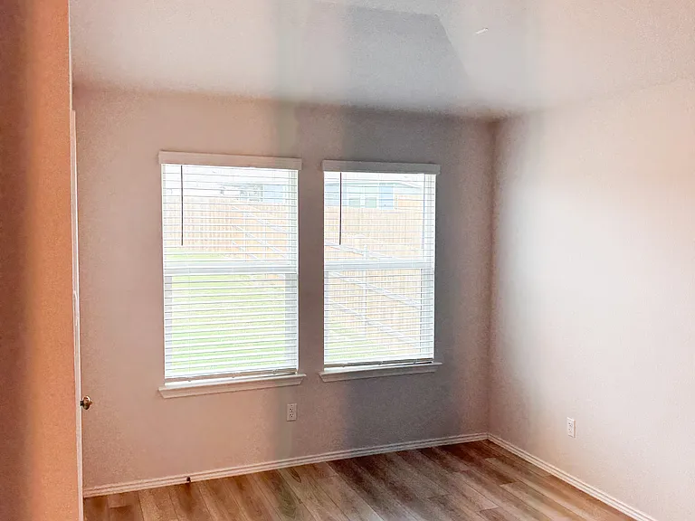 7307 Gilbert Dr — Photo 5