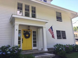 4 Fair Oaks Pkwy, Ann Arbor, MI 48104