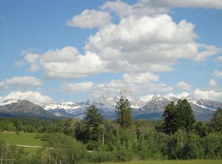 10521 Snowy Ln, Tetonia, ID 83452