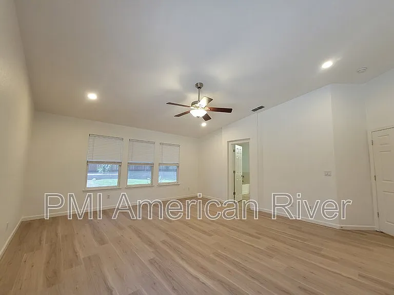 4405 Dusham Cir — Photo 7
