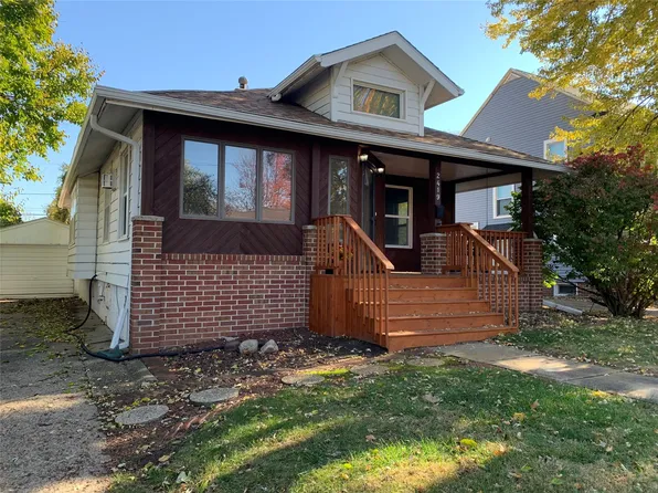 2419 40th Pl, Des Moines, IA 50310