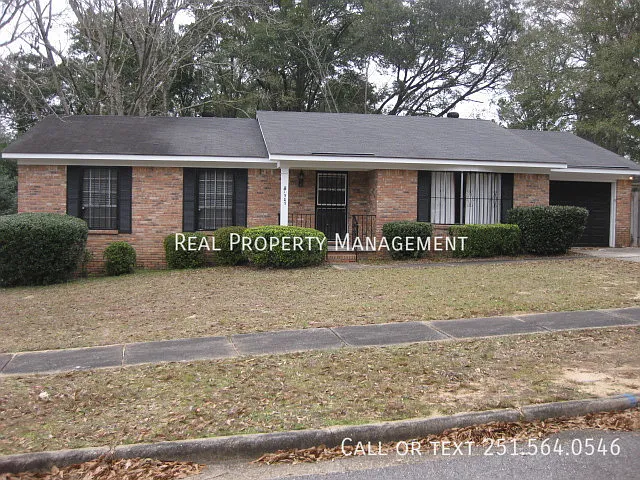 3 Bedroom 2 Bath Home off Overlook Rd — Photo 1
