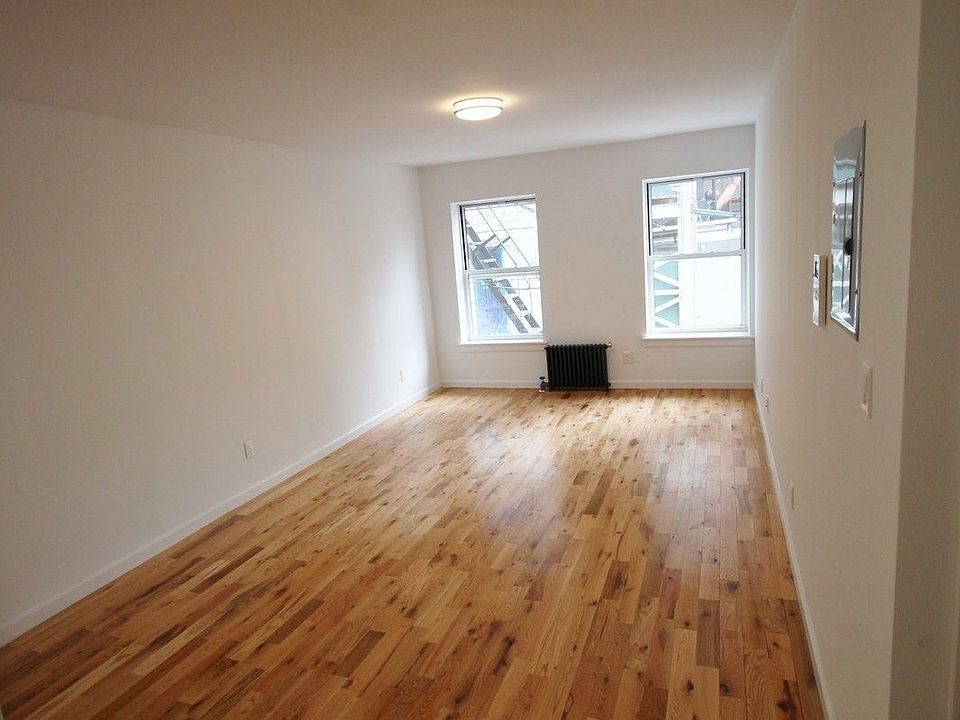 1st image of 1562 3rd Ave #14