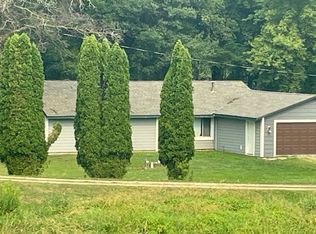 9840 195th St E, Prior Lake, MN 55372