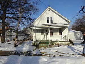 313 Gertrude St photo 1
